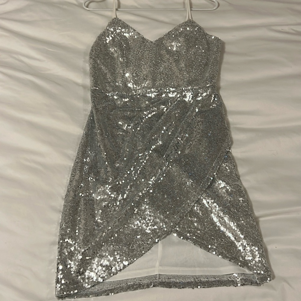Lulus Forever Your Girl Silver Sequin Sleeveless Mini Bodycon Dress Size M
